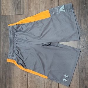 Boys under armour shorts EUC